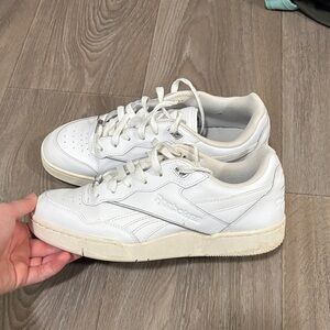 Women’s Reebok White Leather Sneakers Size 10